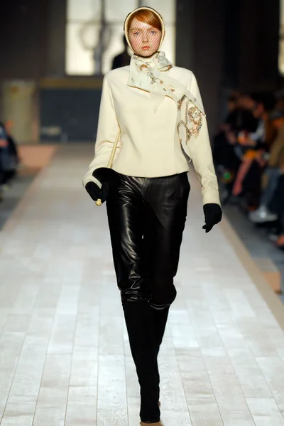 Look 3